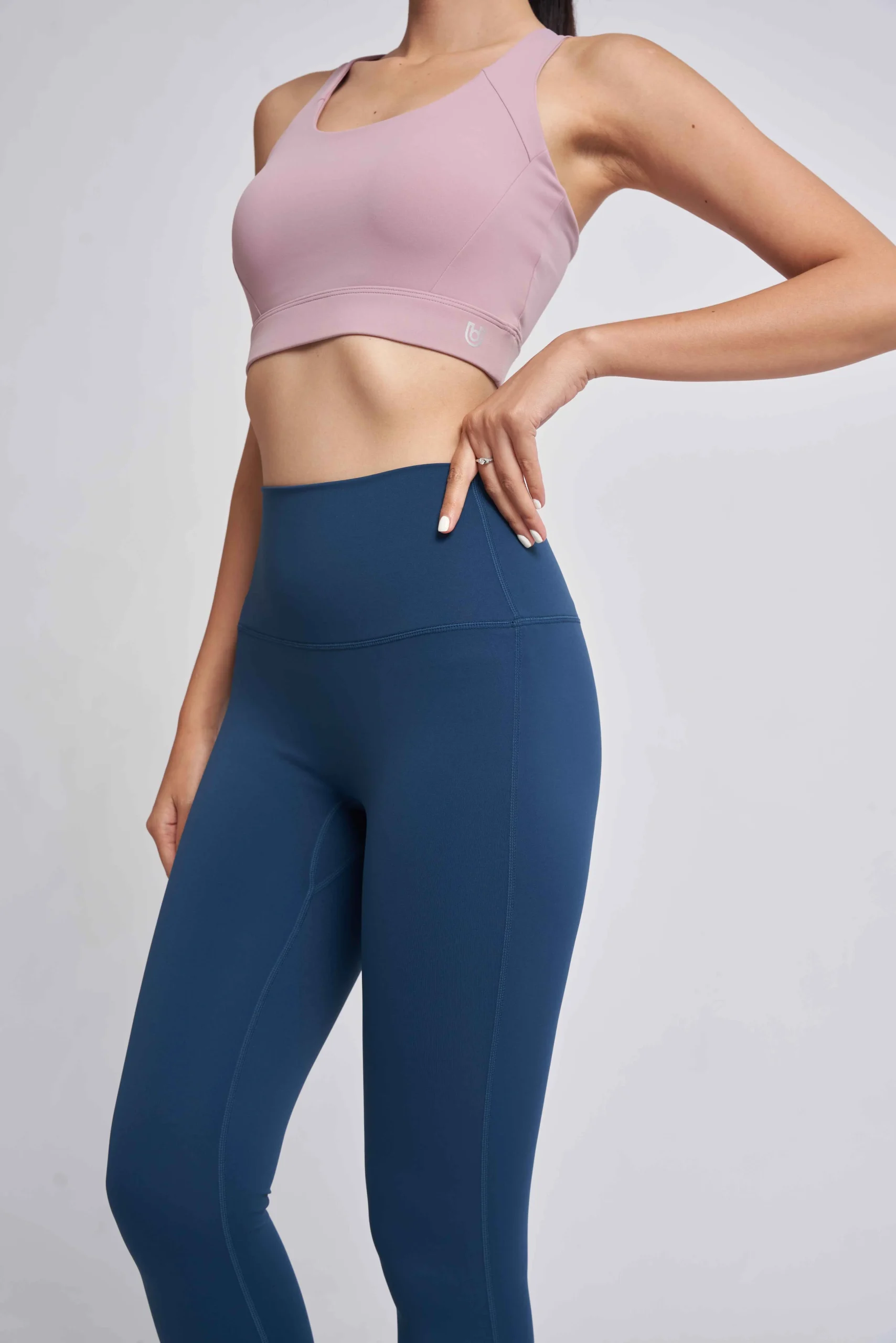 Quần legging ống búp màu xanh dương đậm