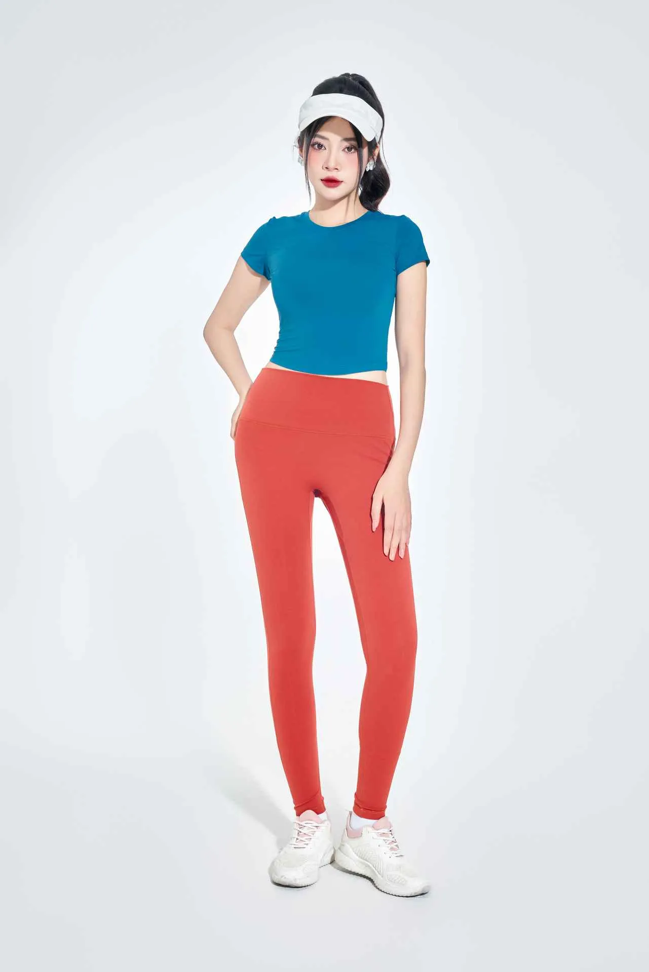 Áo ngắn tay cổ tròn sát dáng crotop màu xanh cổ vịt