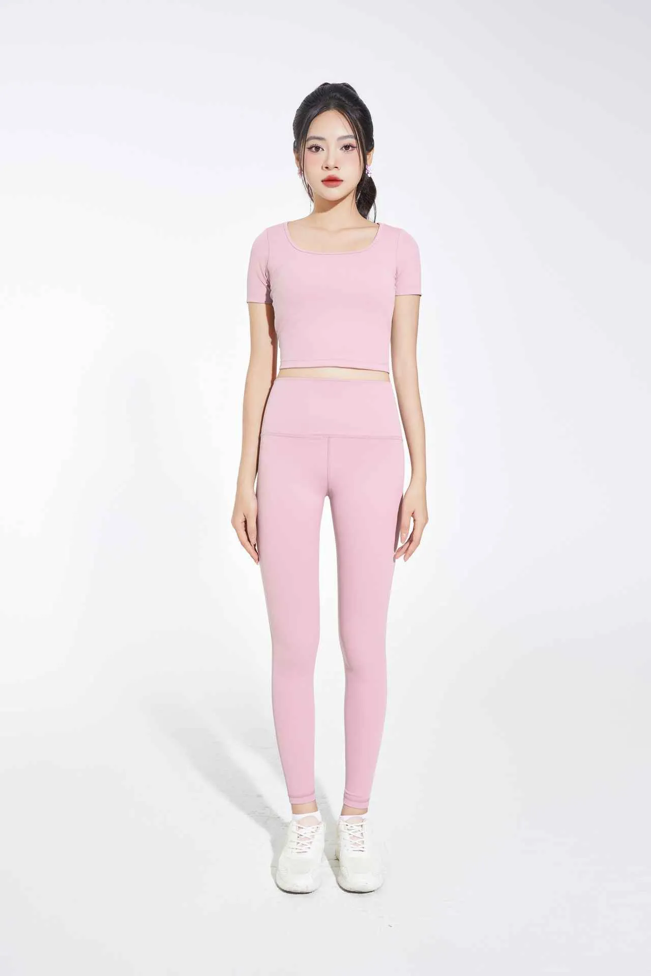 Bộ yoga áo cổ vuông & quần legging màu tím nhạt